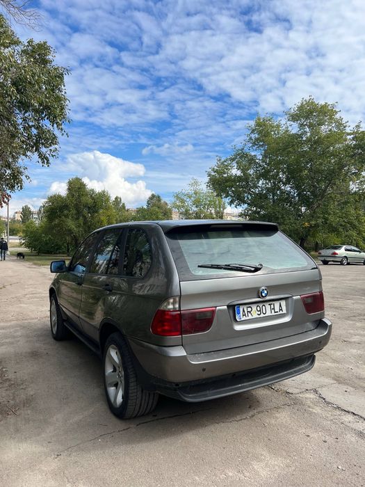Продам BMW X5 e53