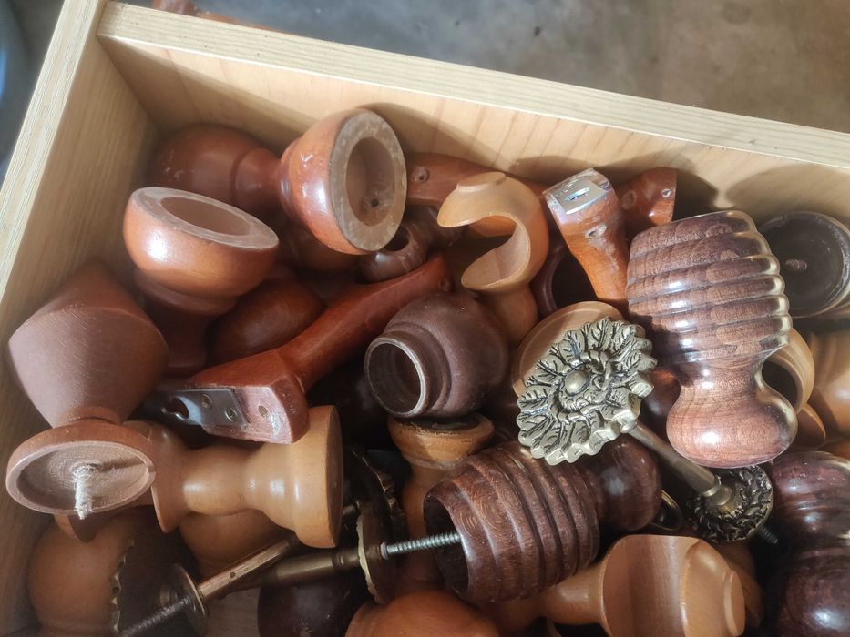 Topos de madeira para cortinados