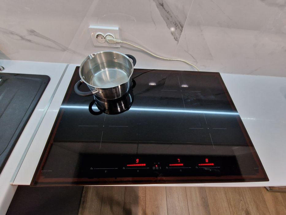 Індукційна плита ІКЕА UTNÄMND, 304.678.22