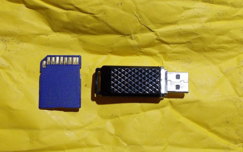 Флешка, Карта памяти 32 Гб