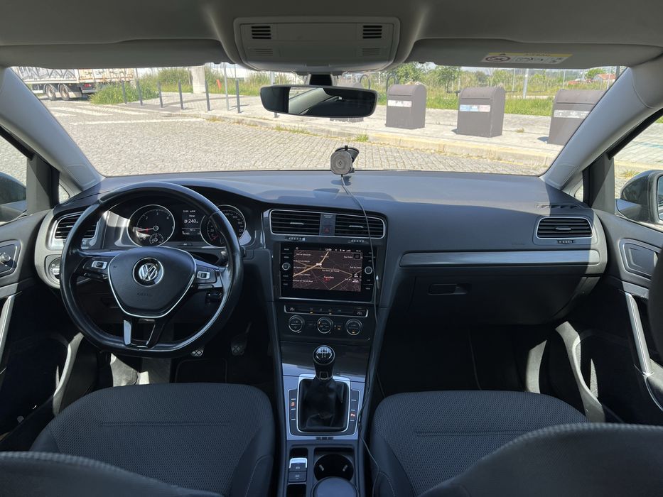 VW Golf 7.5 Variant 1.6TDi 115cv Comfortline Nacional