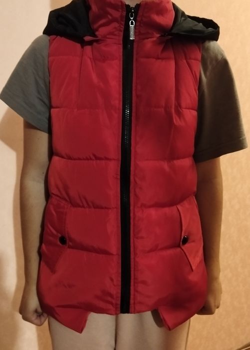 Весеня желетка для дівчинки на зріс 164