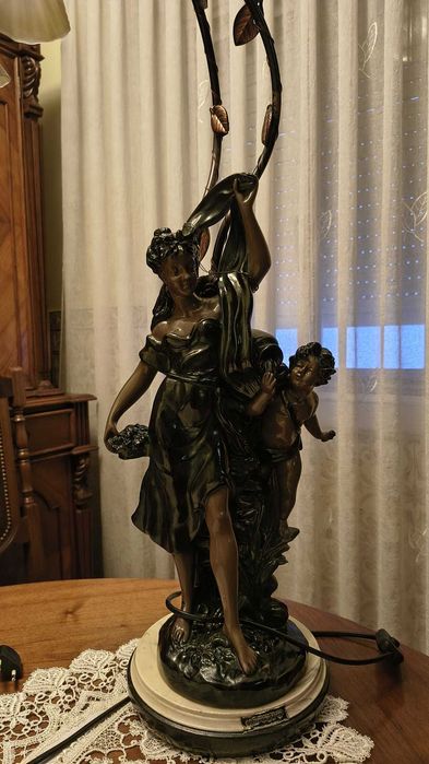 Candeeiro de mesa em bronze - duas lâmpadas