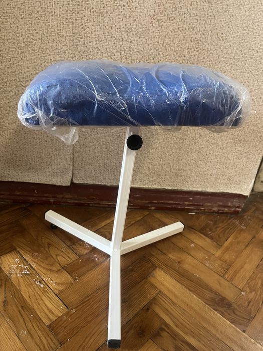 Тринога для педикюру