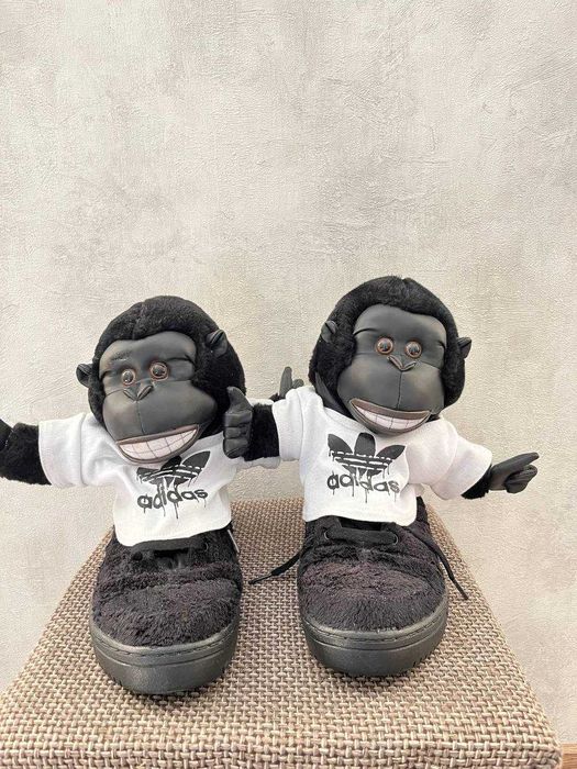adidas jeremy scott gorila