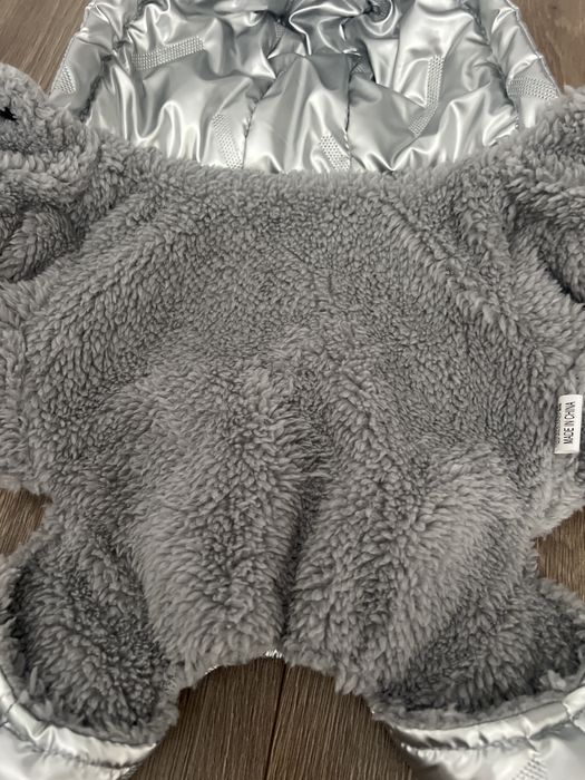 Продам комбінезон для маленьких собачок (йорк)маленьких порід собак.