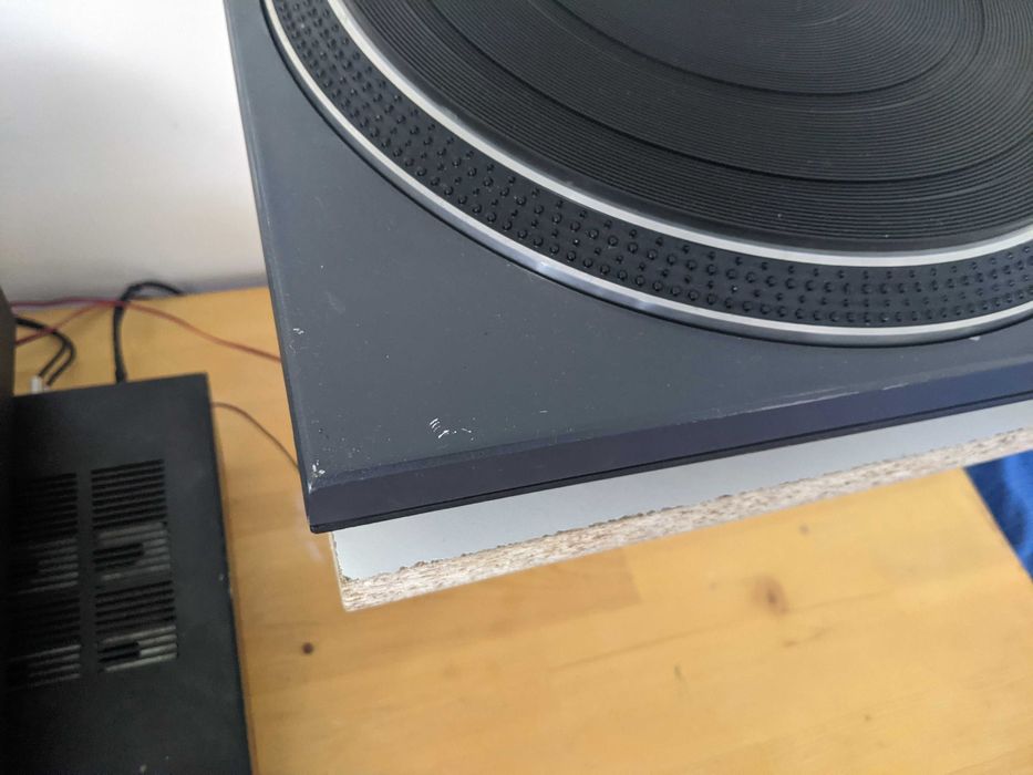 Gira-discos manual vintage anos 80