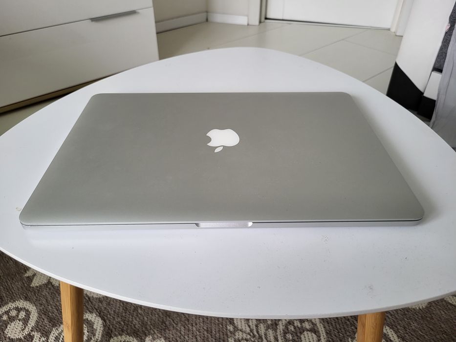 Продам ноутбук Apple MacBook Pro (Retina, 15-inch, Late 2013]