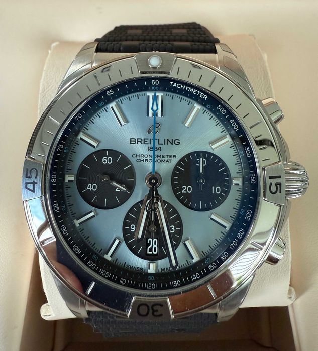 Breitling Chronomat B01 Chronograph 42 Stal-Platyna /  2024