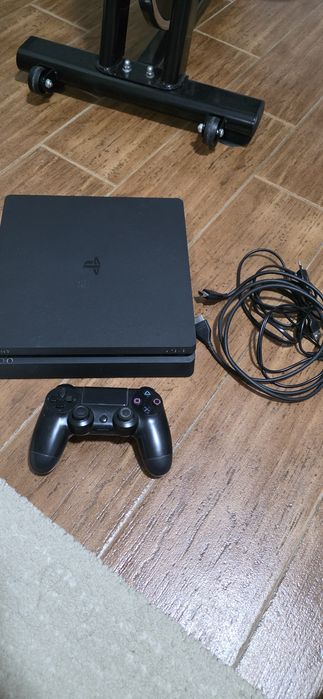 Playstation 4 slim