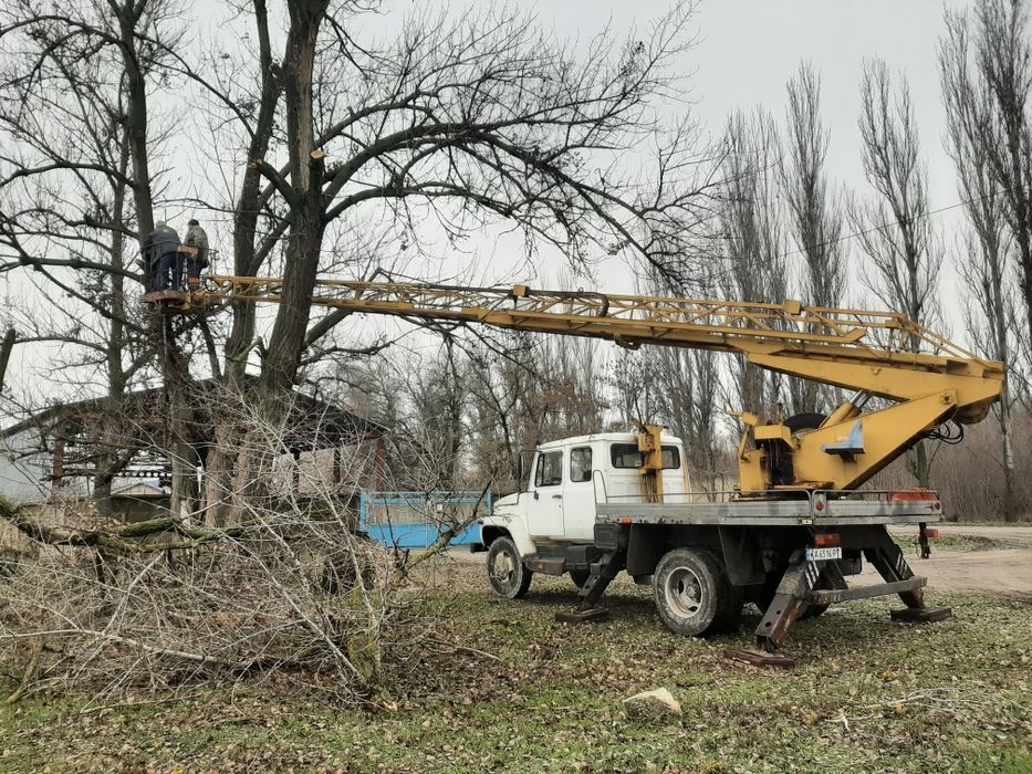 Оренда послуги автовежі аренда автовишки