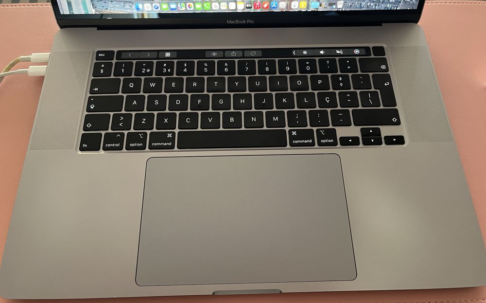 MacBook Pro I7 16GB 16”