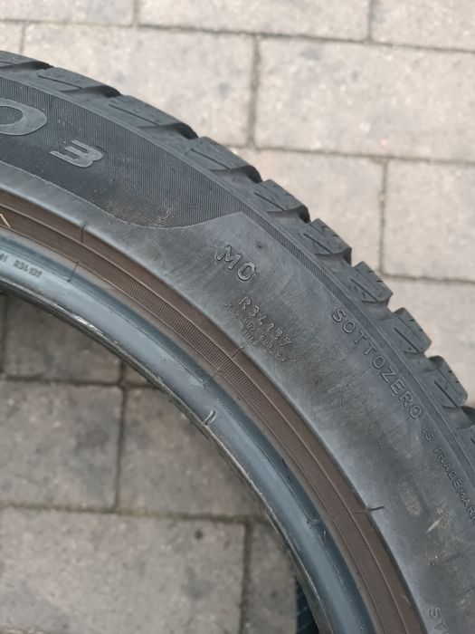 225/45R18 Pirelli Sottozero3 MO