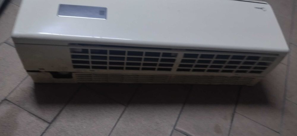 Ar condicionado Midea para peças