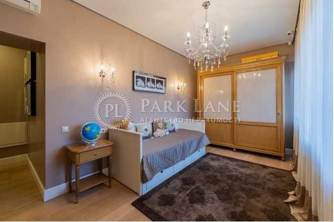 Березівка. КМ Козирна Карта. Будинок з дуже гарним ремонтом.