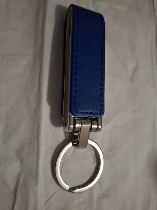 pendrive 16GB metalowy w etui