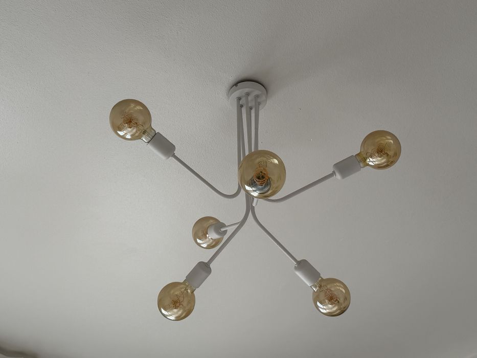 Candeeiro com varios pontos de luz