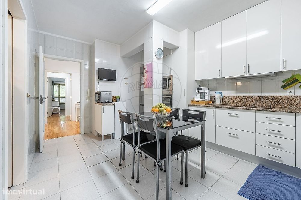 Apartamento T2 para venda em Creixomil