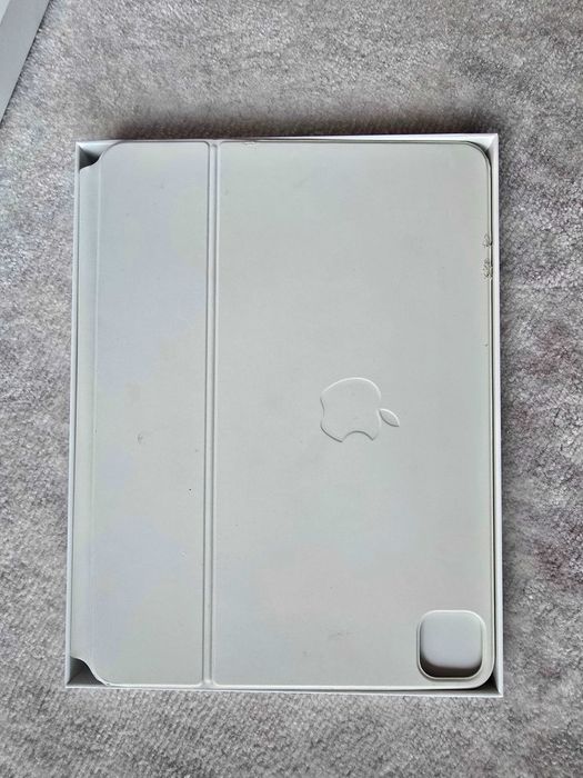 iPad Air 4 (64 GB) Wi-Fi + Cellular + Apple Pencil + Magic Keyboard