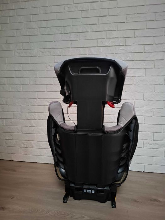 Fotelik dziecięcy marki RECARO