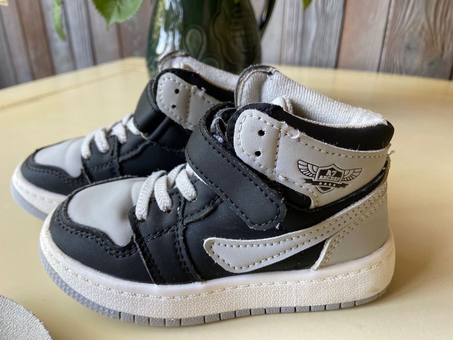 Кросівки легенькі та класнючі) по устілці 15 см