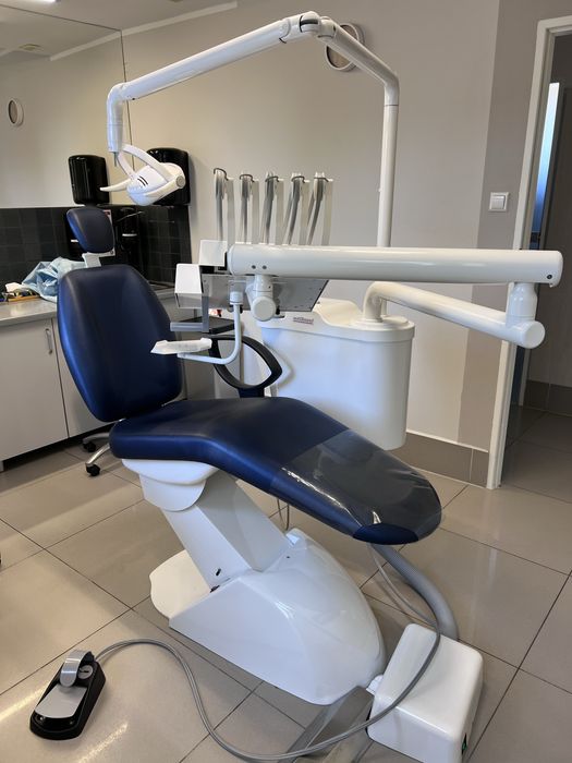 Sprzedam fotel stomatologiczny OPTIMAL 06 2022 – bardzo dobry stan