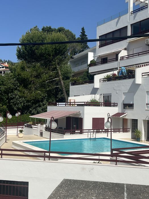 T2 vista mar com piscina e garagem