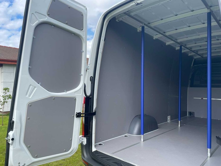 Mercedes Sprinter L3H2 --- Profesjonalna zabudowa przestrzeni ładunkowej --- Zabezpieczenie ładunku na pace --- KNAUTECH Zabudowy
