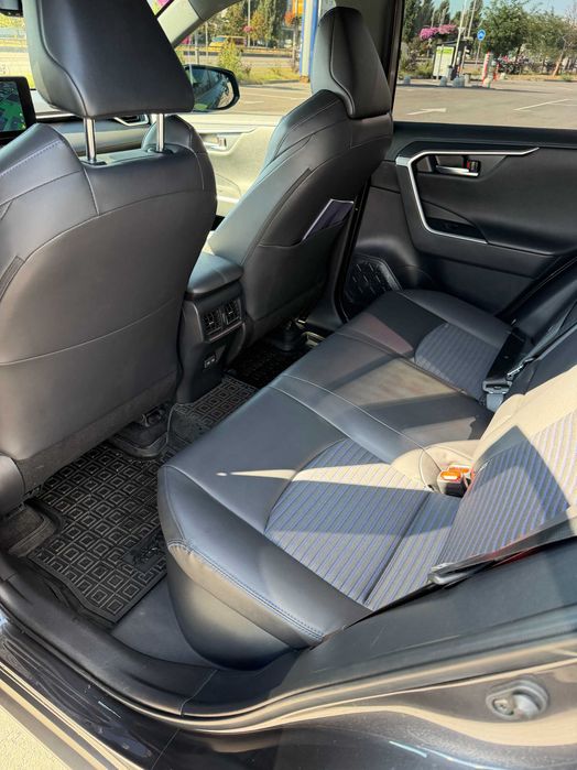 Toyota Rav 4 (Hybrid) Style