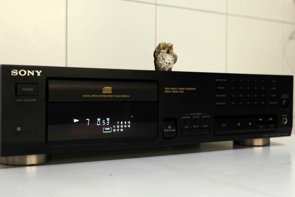 Sony CDP-597 Compact Disc Player