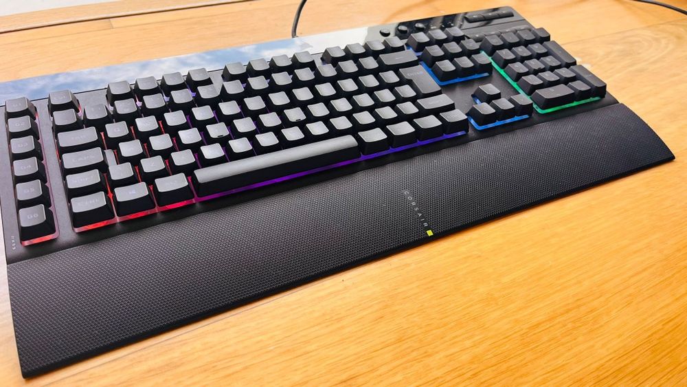 Teclado Corsair gamer
