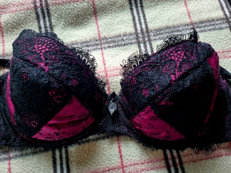 Бюстгальтеры  KINGA