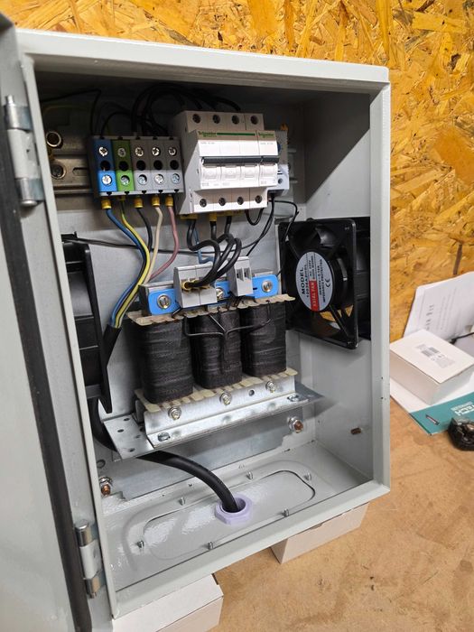 Kompensator mocy biernej zmniejszy rachunek za prąd o ok 20 %