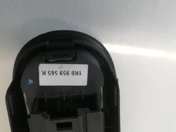 Comando / botão / interruptor vidros frente esquerdo VOLKSWAGEN Golf V