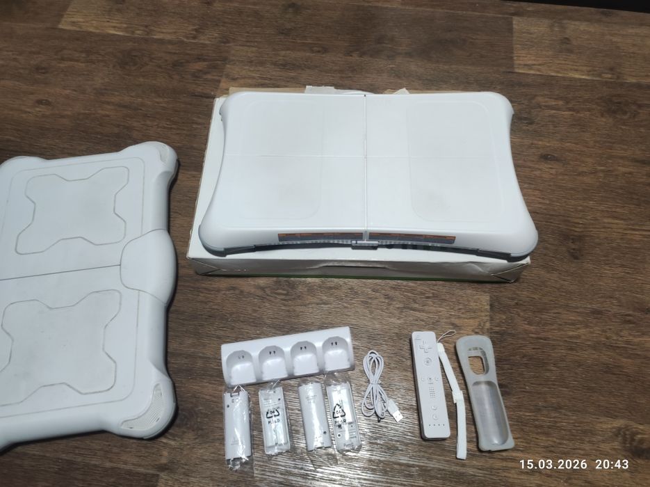 Аксессуары для Нинтендо Wii нов и бу WiiFit plus