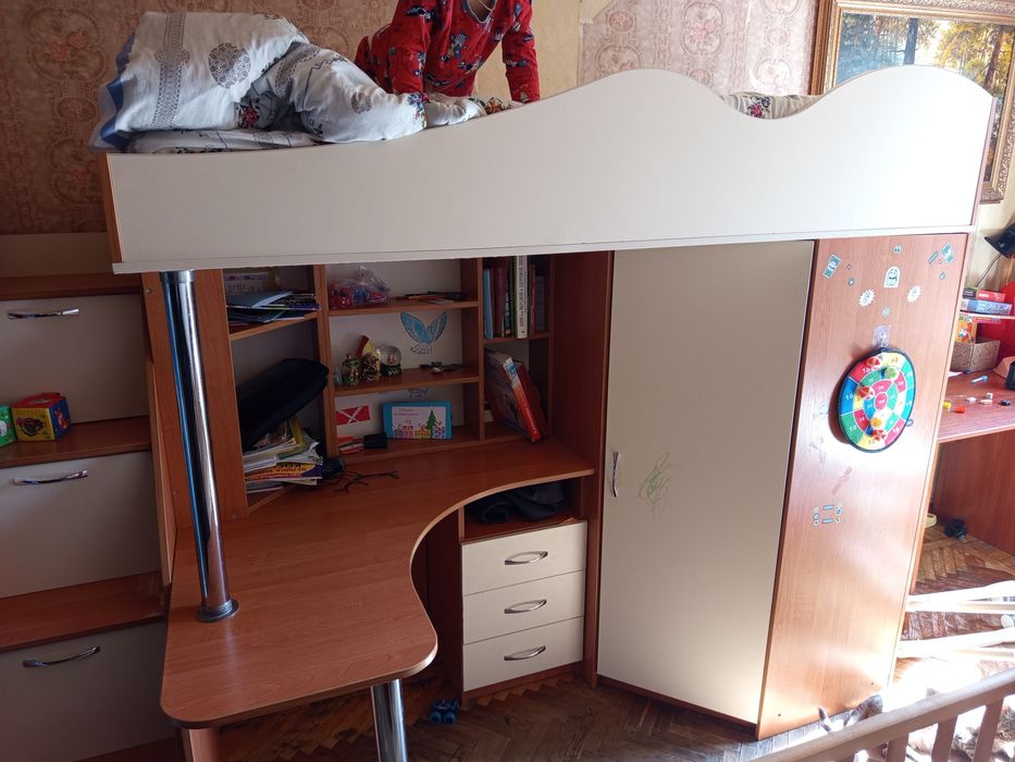 Дитяче ліжко , стільчик