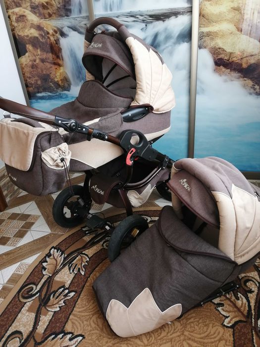 Коляска  2 в 1 у чудовому стані