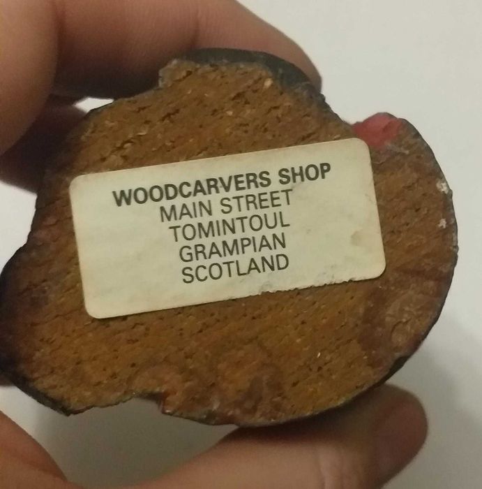 Figurka z drewna dudziarza.