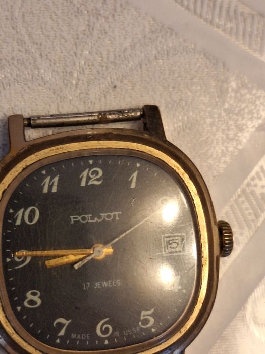 Продам позолочений годиник.