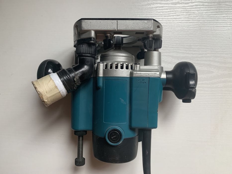 Фрезер Makita RP1111: 7 500 грн. - Електроінструмент Красний Бір на Olx
