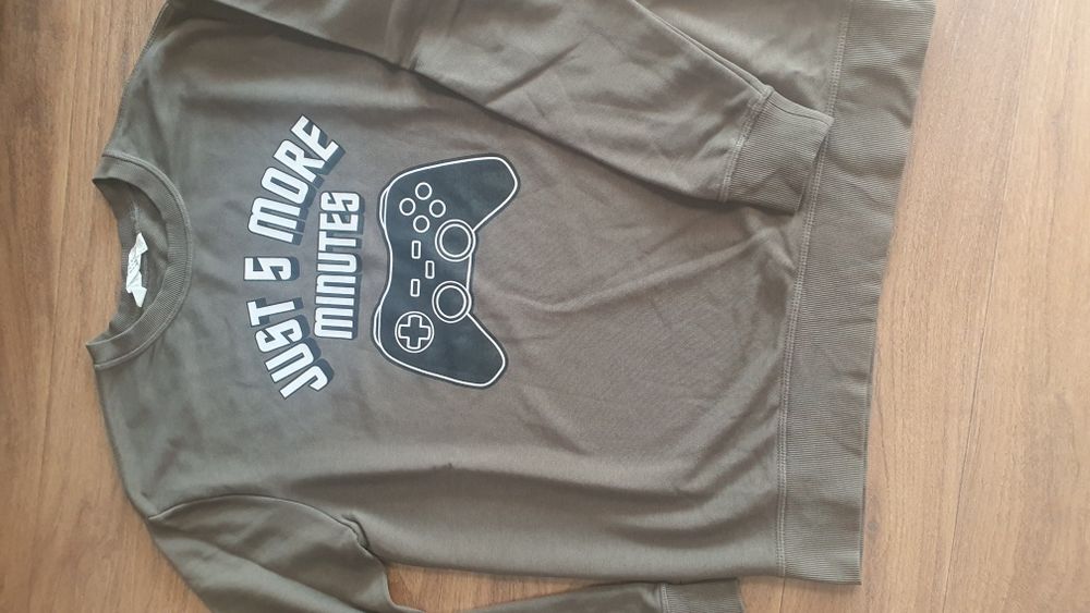 H&M bluza zieleń z napisem 158cm-164cm j.nowa