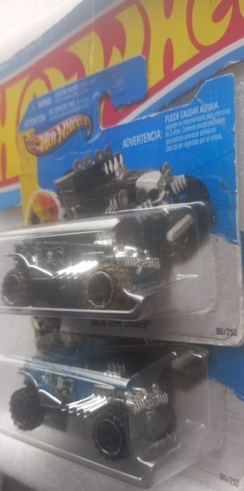 Conjunto 2  Baja bone shaker hot wheels