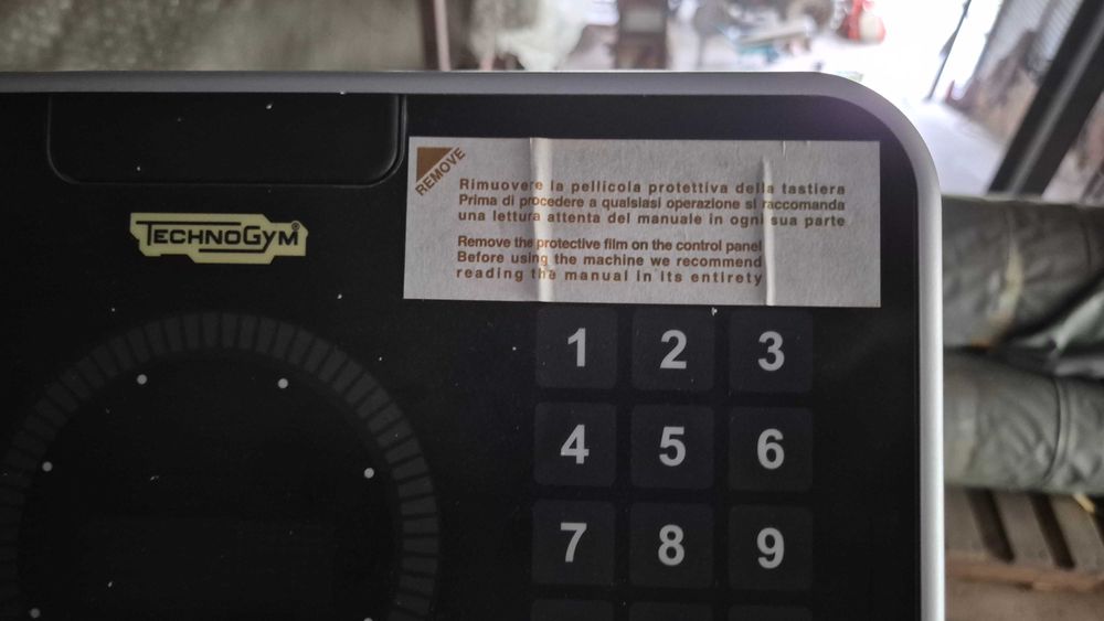 Elíptica Technogym Synchro Forma – NOVA (Nunca Usada)