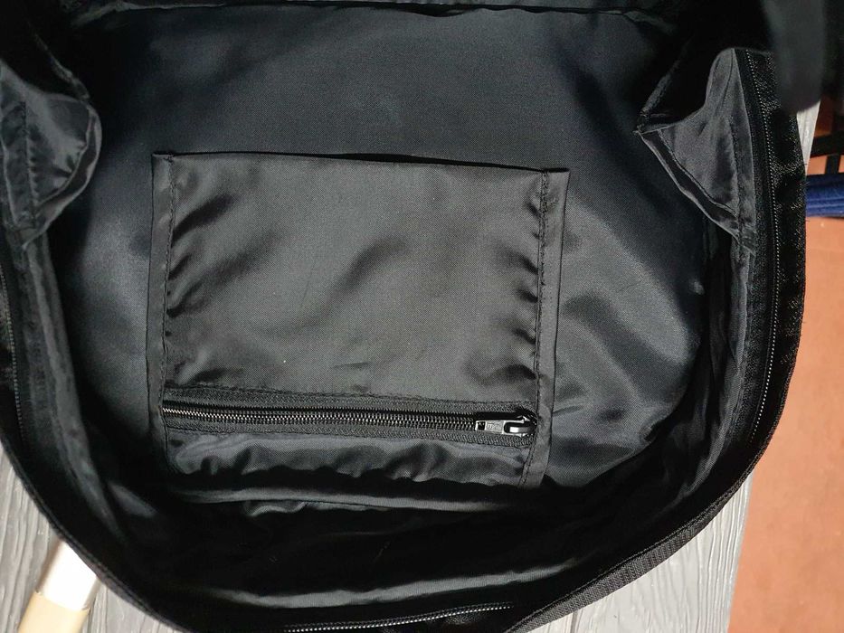 Mala de apoio ao carrinho quinny.