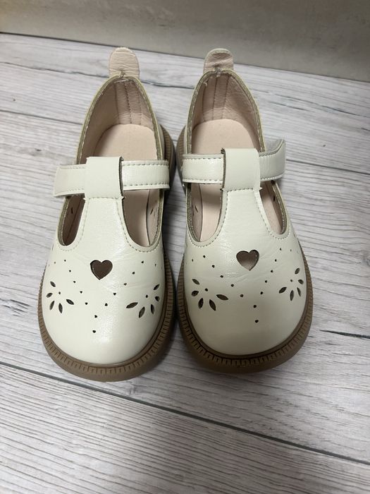 Туфельки для дівчинки 28 розмір