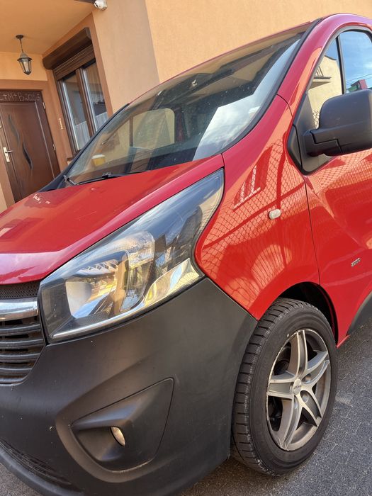 Opel Vivaro trafic Brygadówka 6osobowa Stan BDB