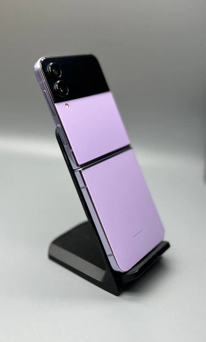 Ультрагнучкий смартфон Samsung Galaxy Z Flip4 256GB 5G гарантія!