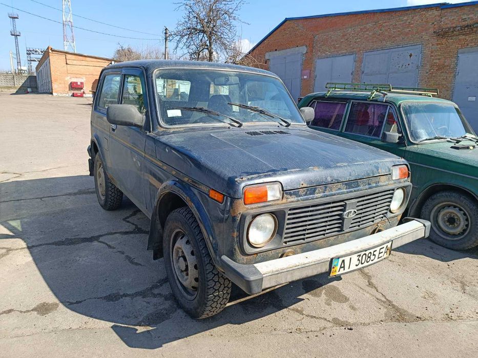 Легковий універсал ВАЗ 21214, 2011 року