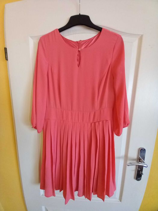 Ładna sukienka damska , rozmiar z metki L / 40