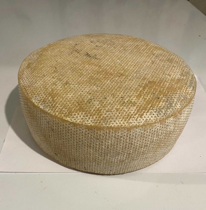 Натуральний крафтовий козиний сир, козине молоко, козенята, дійні кози